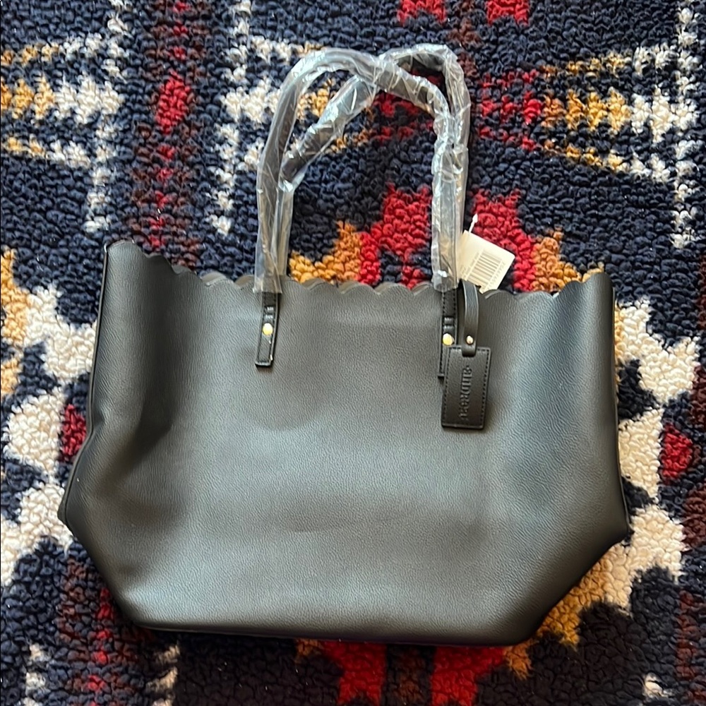 Andrea Black Leather Tote Bag